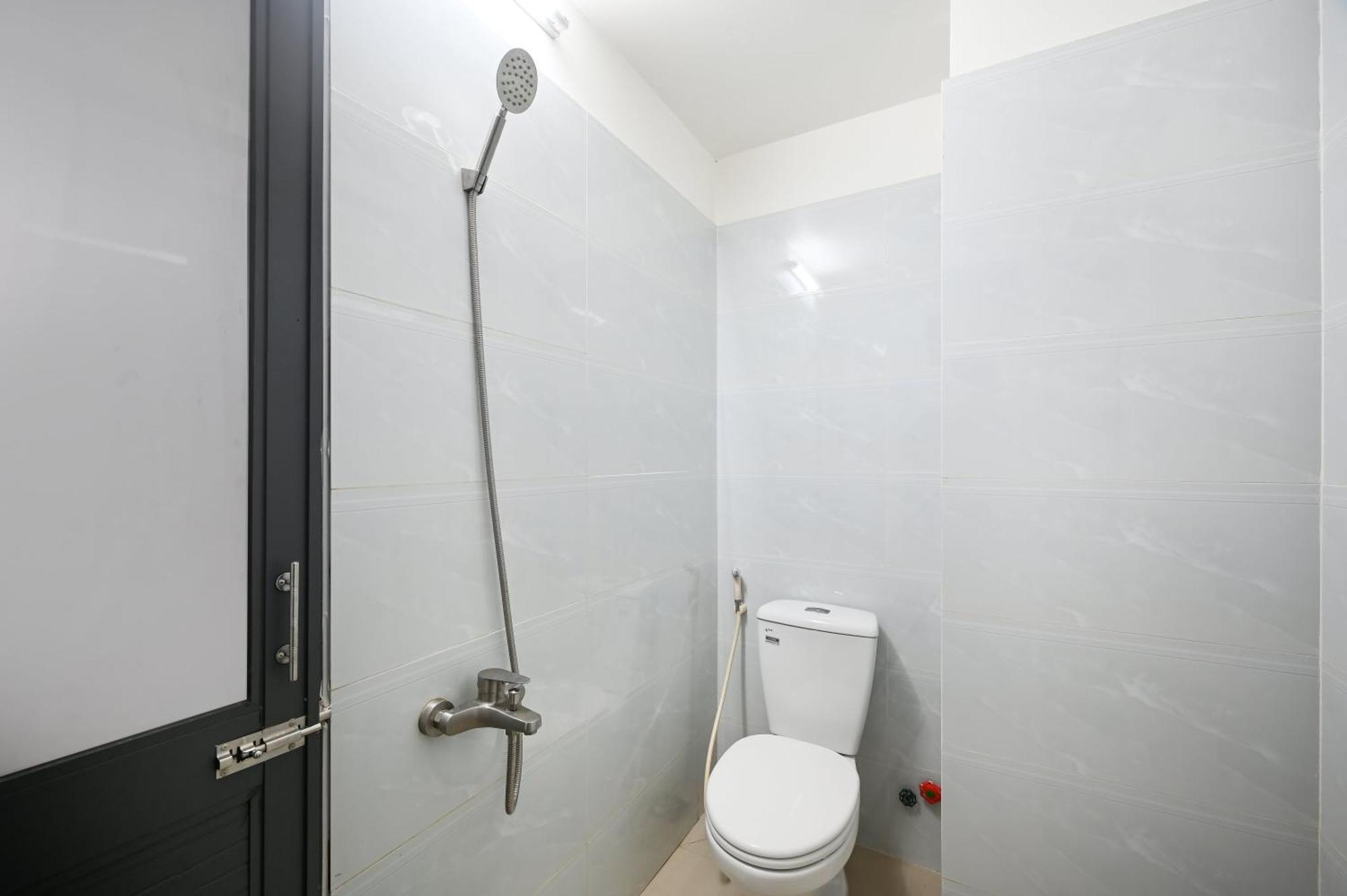Khách sạn hẻo lánh Montana & Aparment Saigon Airport