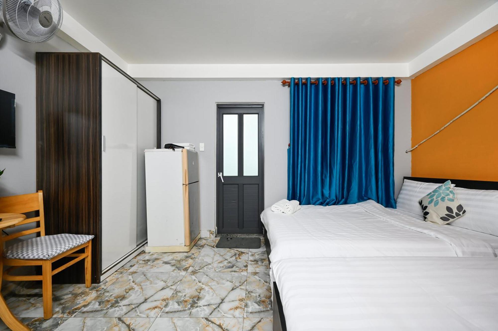 Montana & Aparment Saigon Airport Khách sạn hẻo lánh