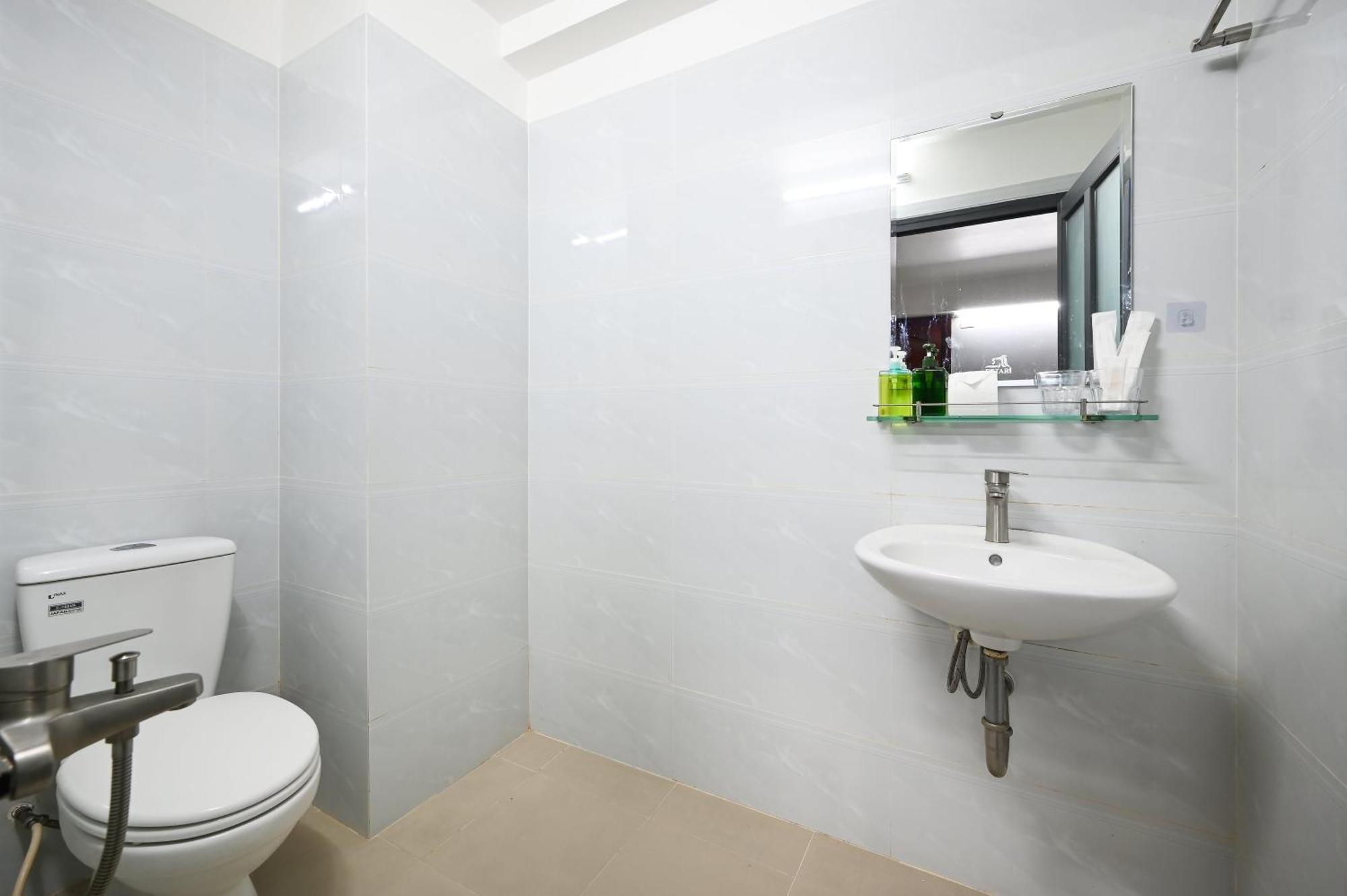 Montana & Aparment Saigon Airport Khách sạn hẻo lánh TP. Hồ Chí Minh