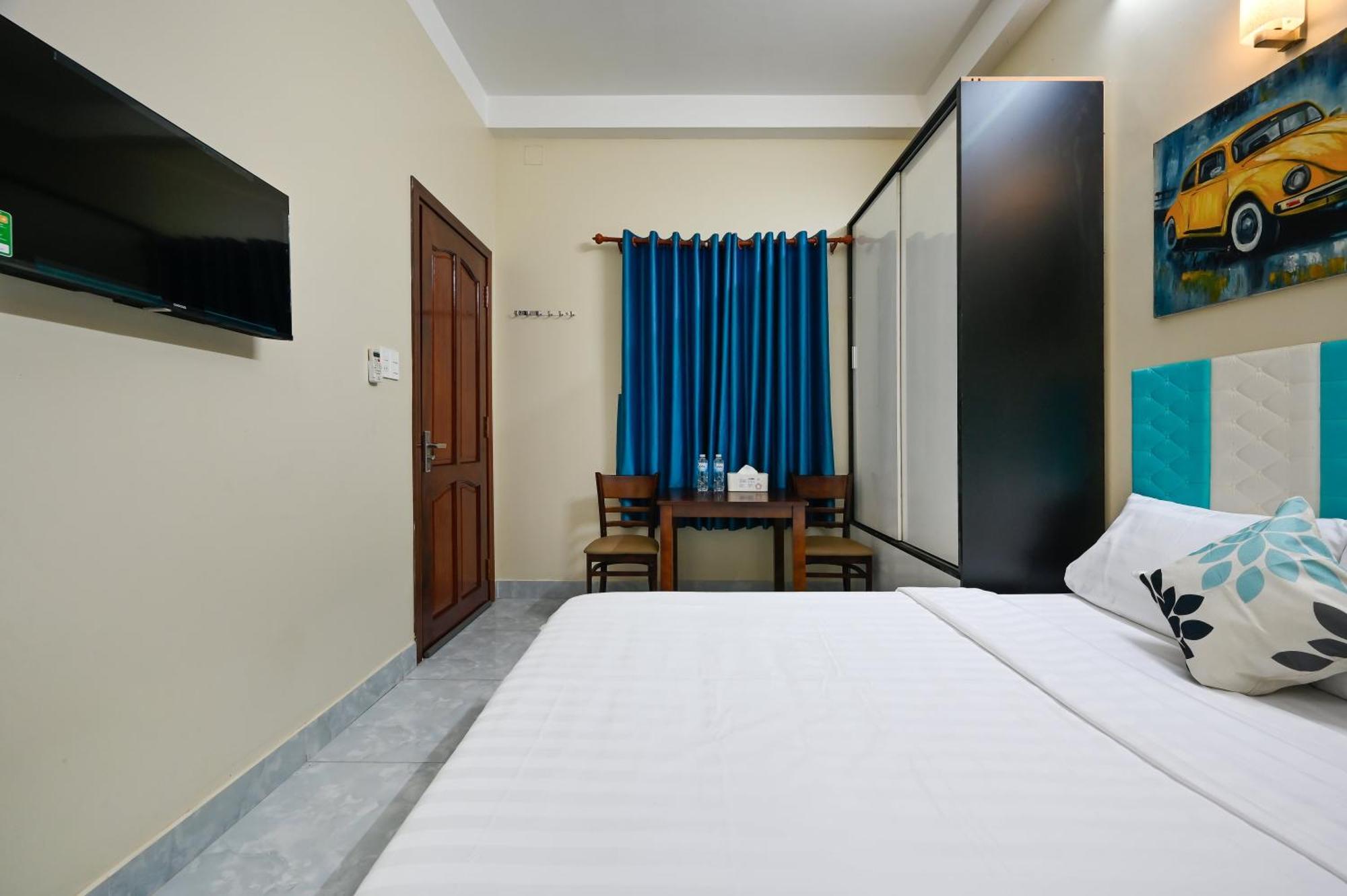 Montana & Aparment Saigon Airport Khách sạn hẻo lánh