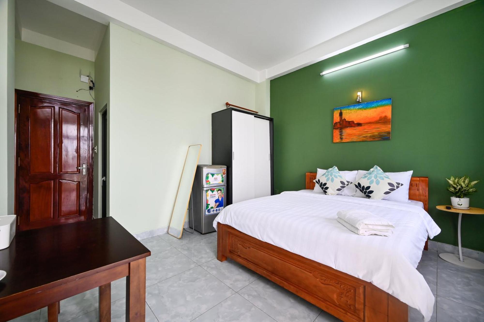 Montana & Aparment Saigon Airport Khách sạn hẻo lánh TP. Hồ Chí Minh